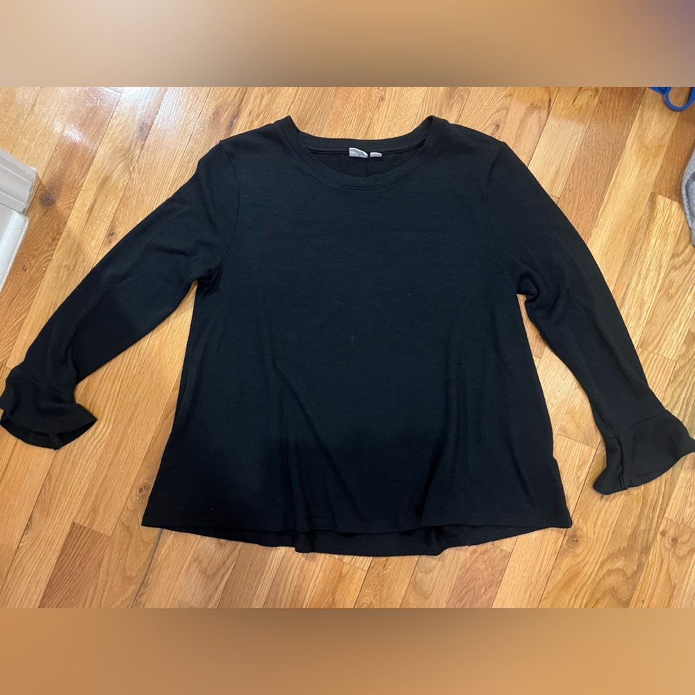GAP Black Crew Neck Top w. Ruffle Sleeves